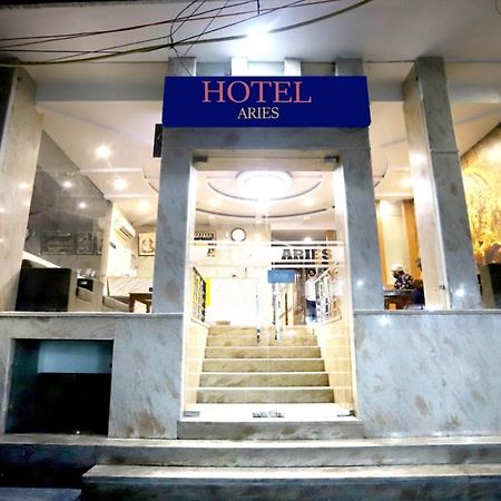Hotel Aries Нью-Делі Екстер'єр фото