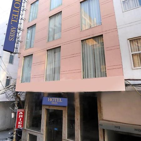 Hotel Aries Нью-Делі Екстер'єр фото