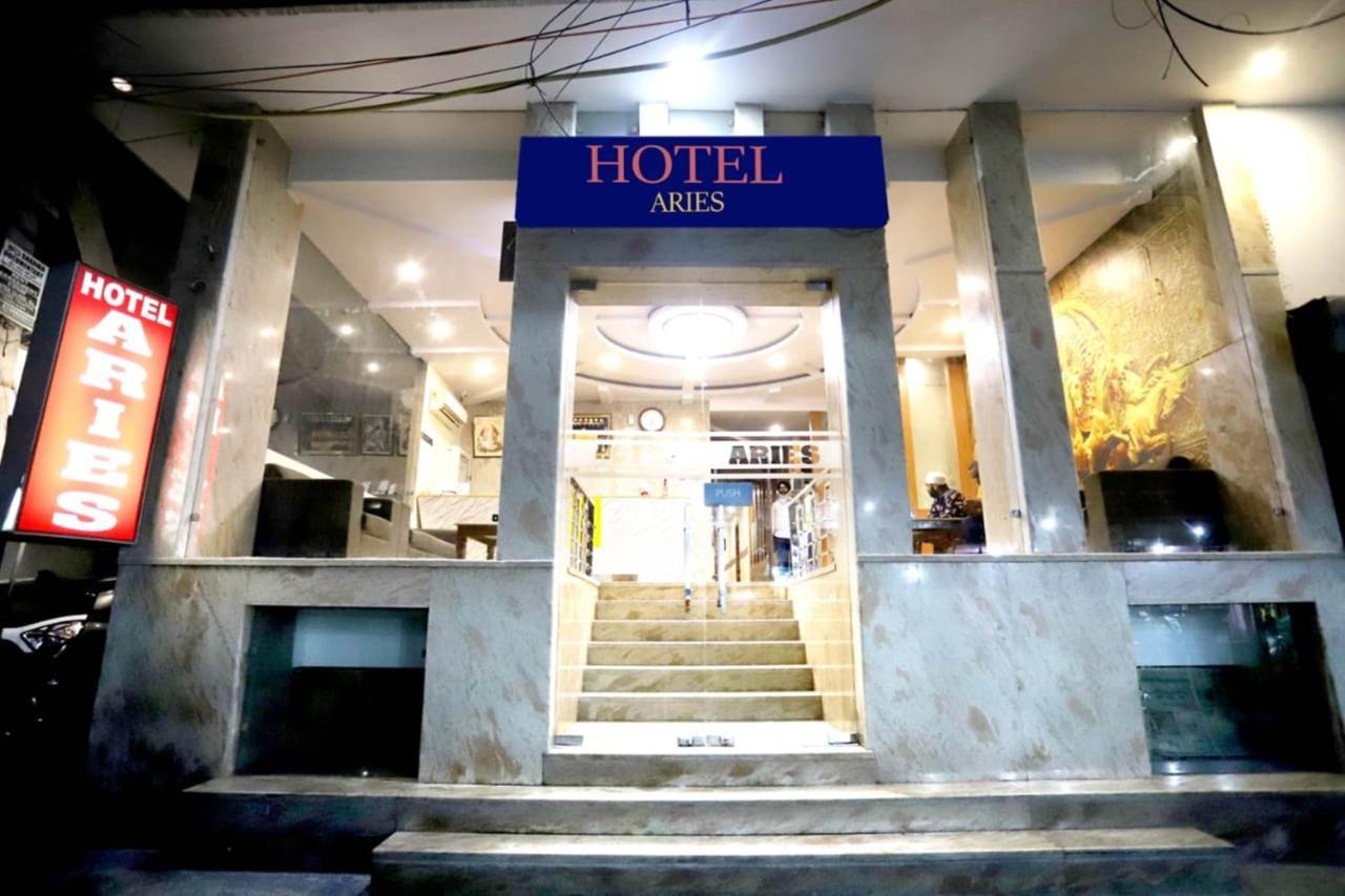 Hotel Aries Нью-Делі Екстер'єр фото