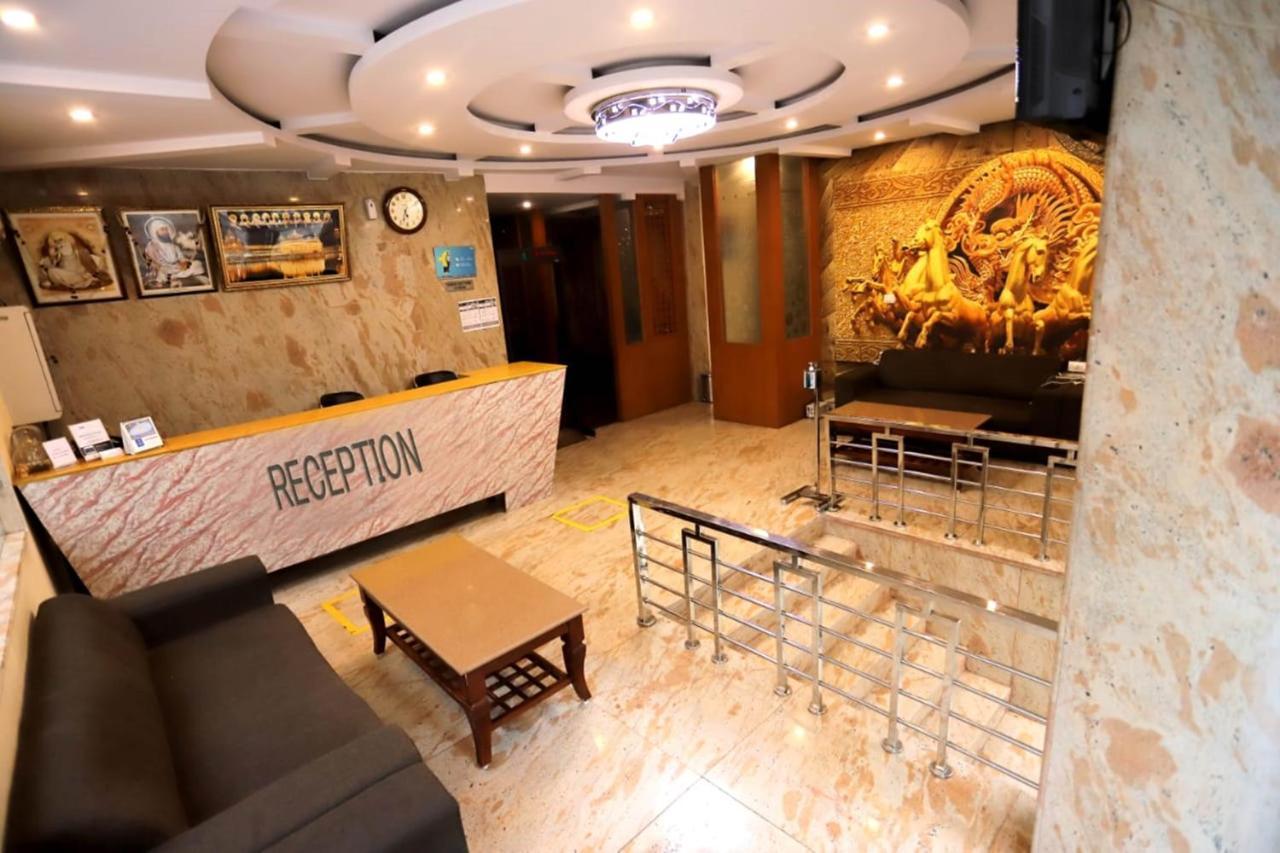 Hotel Aries Нью-Делі Екстер'єр фото