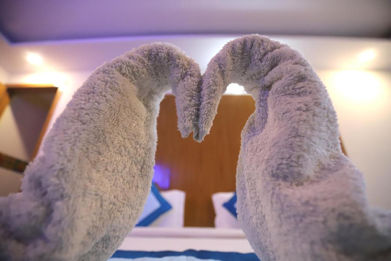Hotel Aries Нью-Делі Екстер'єр фото