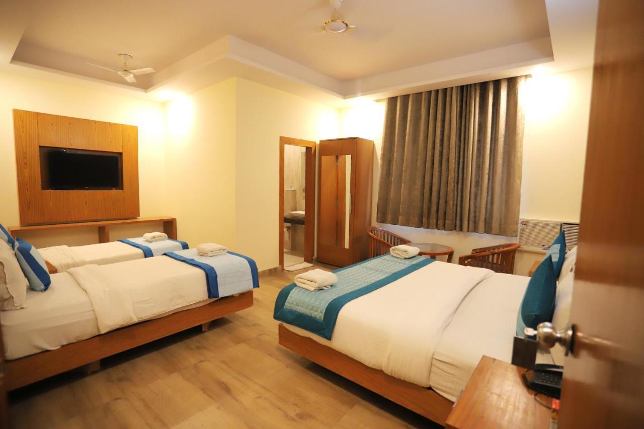 Hotel Aries Нью-Делі Екстер'єр фото