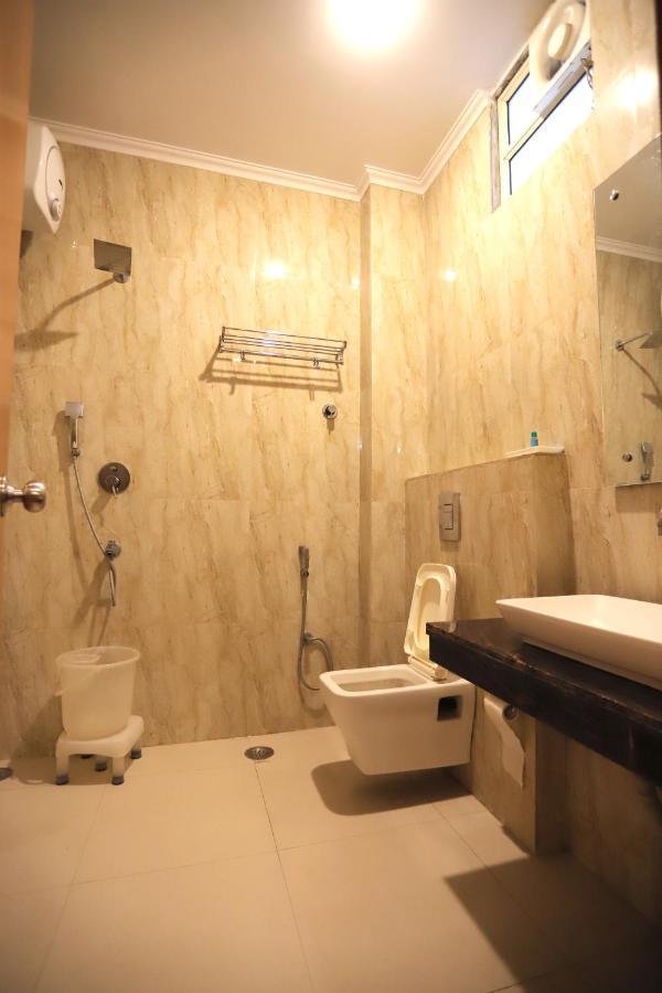Hotel Aries Нью-Делі Екстер'єр фото